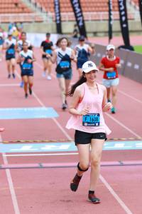 BIB: 1638
                            <button type="button" onclick="openModal(4636082)" class="btn btn-primary btn-sm float-right btn-popup" data-toggle="modal" data-target=".modal-high-quality">
                        <i class="fas fa-shopping-cart"></i> Add to Cart
                    </button>
                                            <button type="button" onclick="isThisMe(4636082, true)" class="btn btn-success btn-sm float-right btn-popup btn-isme hidden" data-toggle="tooltip" data-placement="bottom" title="นี่คือรูปของคุณใช่ไหม คลิกที่นี่เพื่อเอาเข้าอัลบั้ม">
                        <i class="fas fa-plus"></i> Add to album
                    </button>
                    <button type="button" onclick="isThisMe(4636082, false)" class="btn btn-warning btn-sm float-right btn-popup btn-isnotme hidden">
                        <i class="fas fa-ban"></i> Remove from album
                    </button>